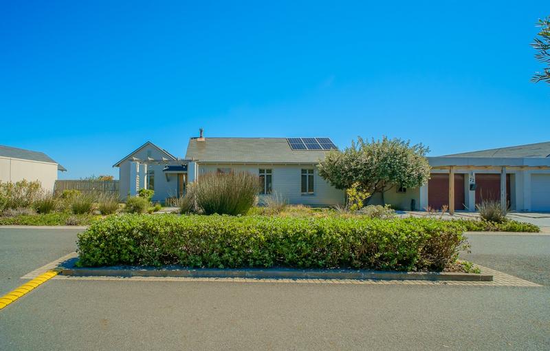 3 Bedroom Property for Sale in Lake Michelle Western Cape